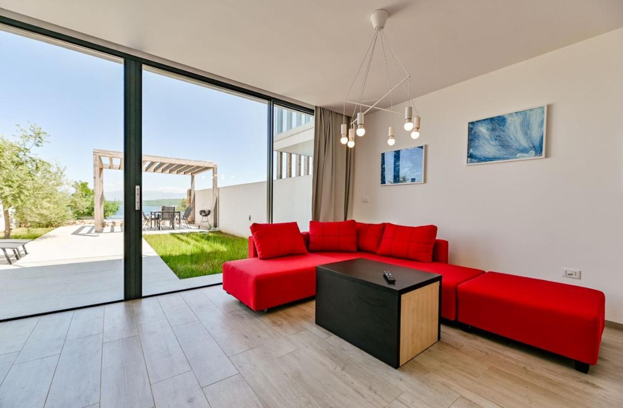 Apartment Flori With Sea View Malinska Exterior foto